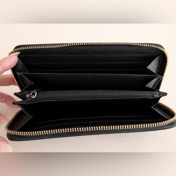 Gucci SoHo Zip Around Wallet – Black Pebbled Leather - Picture 6 of 6